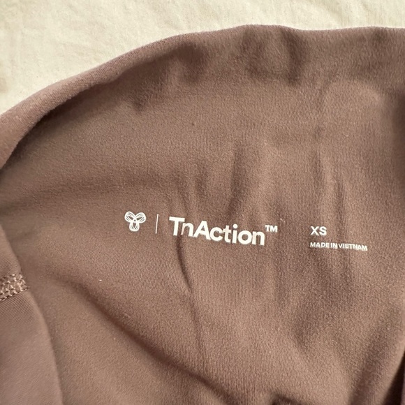 TNA Butter High Rise Cheeky Leggings size XS in deep taupe - Picture 6 of 7